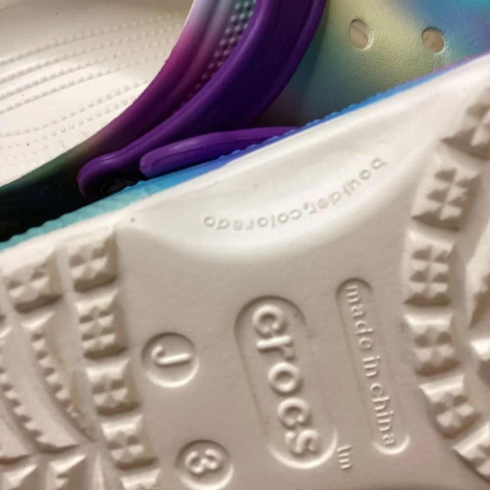 CROCS nwot youth